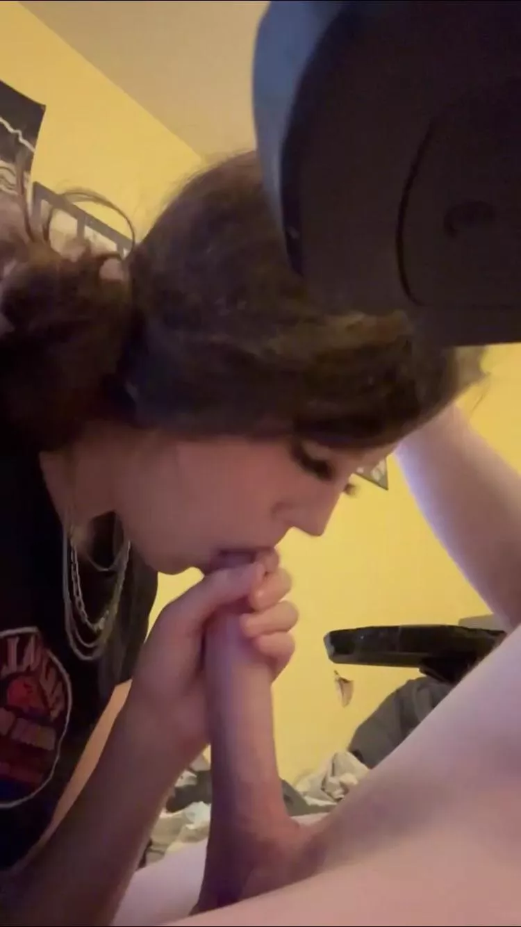 18m who wants to compare? I’m down for bets if you bring any