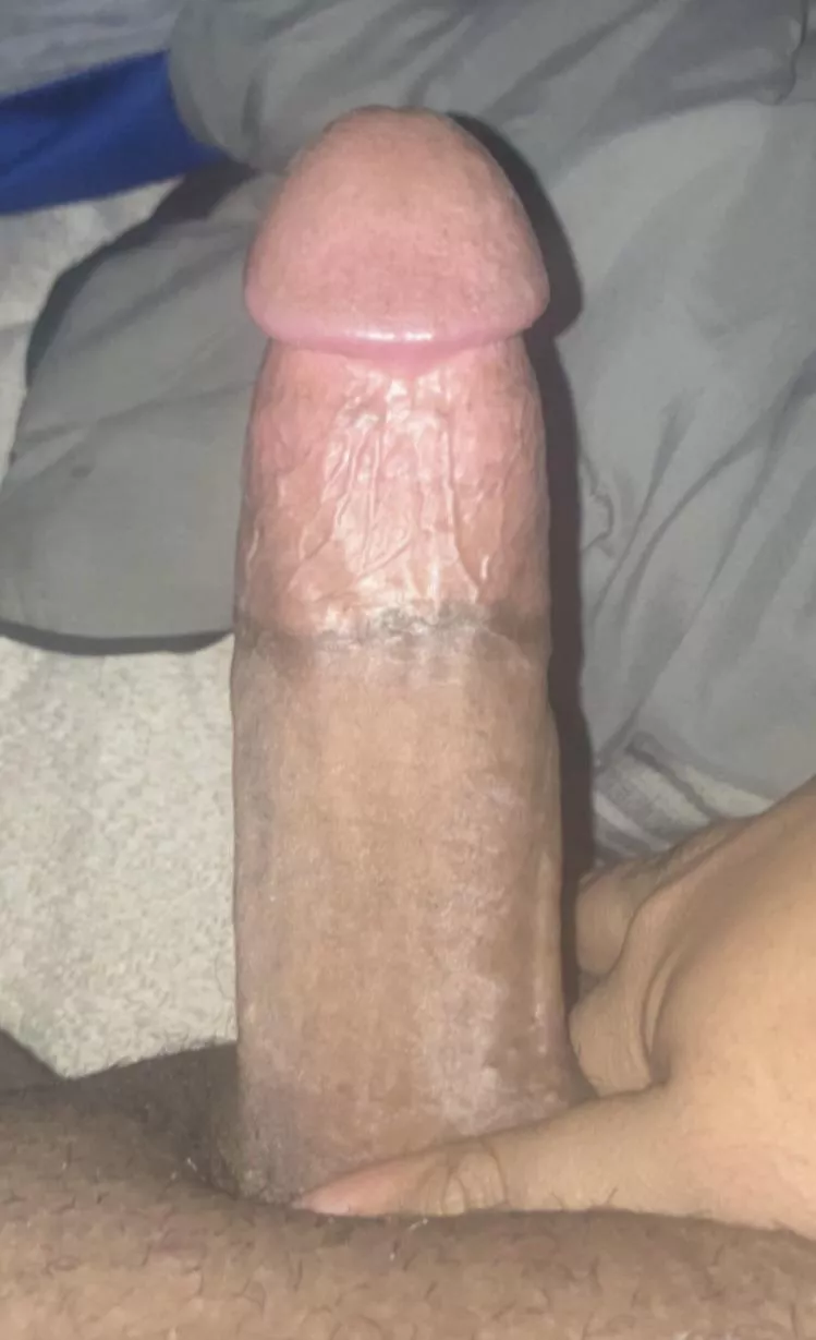 20 chubby top looking for a smooth bottom to cum for my snap is premox223 hmu asap
