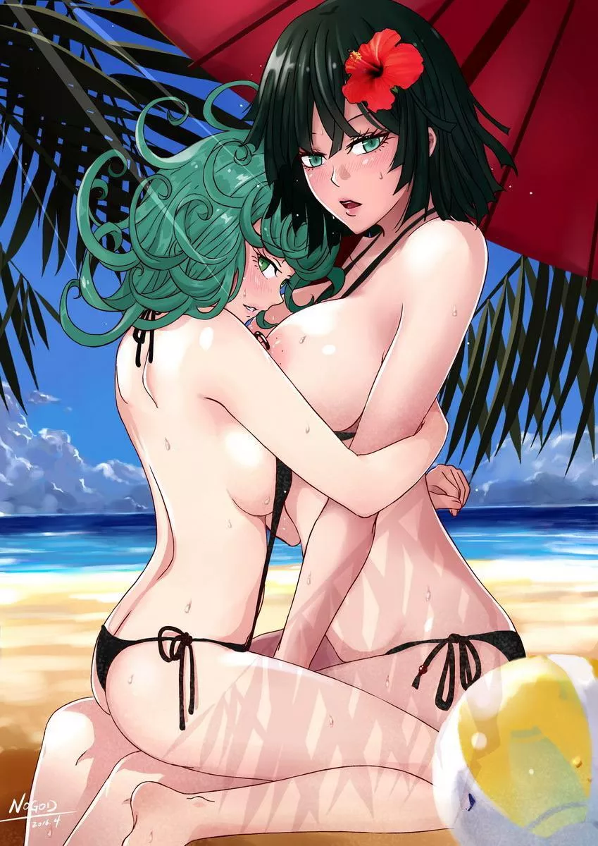 Fubuki and Tatsumaki at the beach