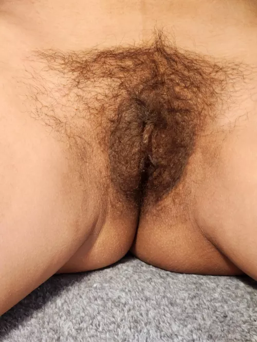 Glad there's people out there ready to play with hairy pussy : )