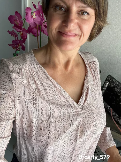 I love the feel of my soft cotton shirt against my braless nipples.