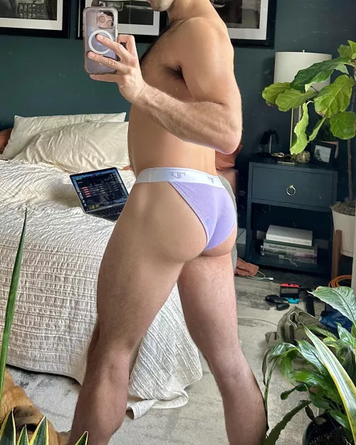 My ass cheeks are sore. Someone come rub them out?