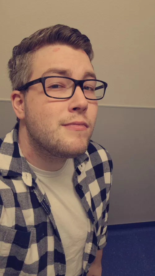 Rough night at work. Anyone up for a chat?