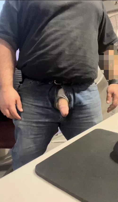 Step into my office🐻🍆