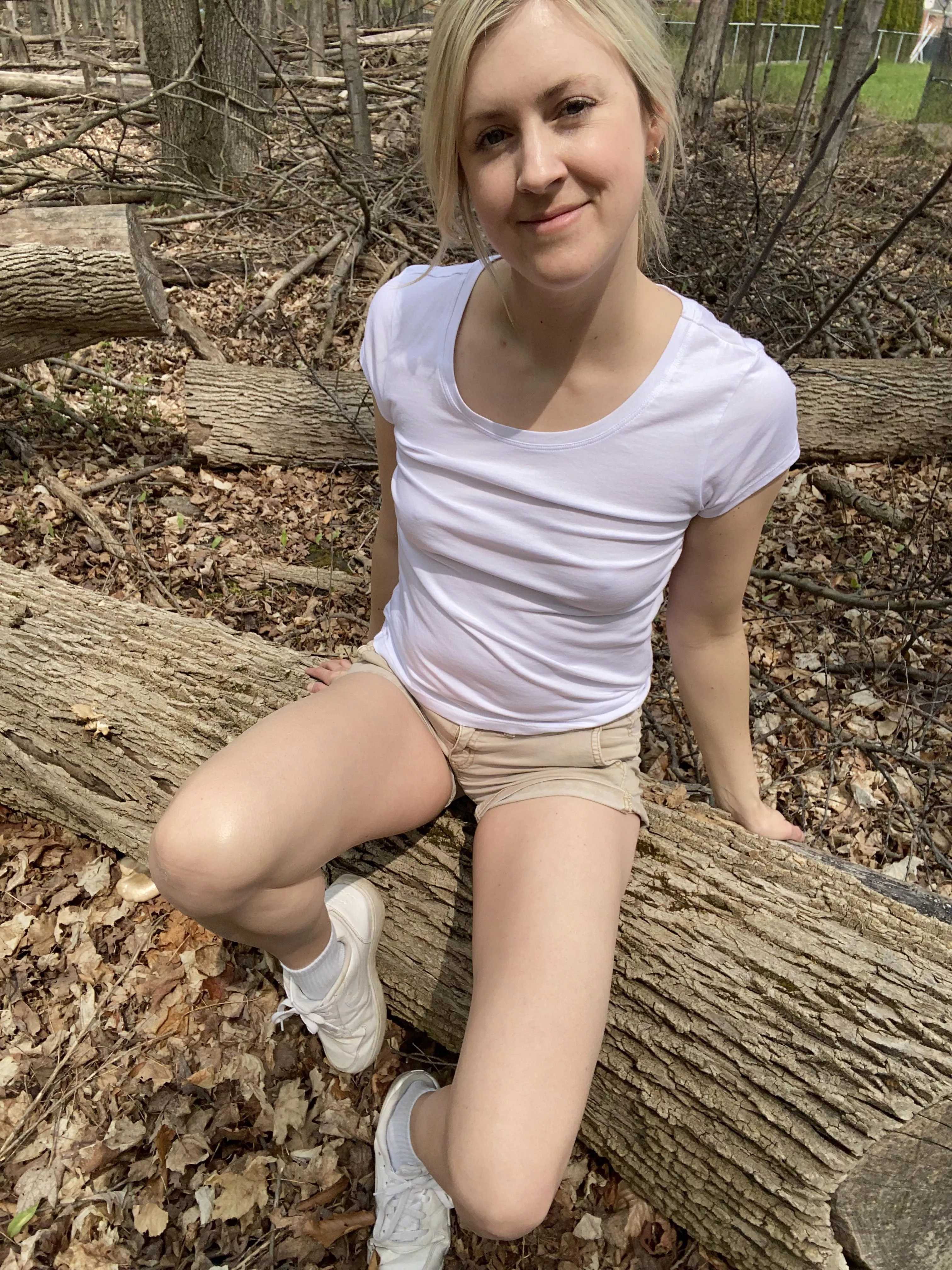 This isn’t the type of wood I wanted to sit on but I guess it will do 🪵