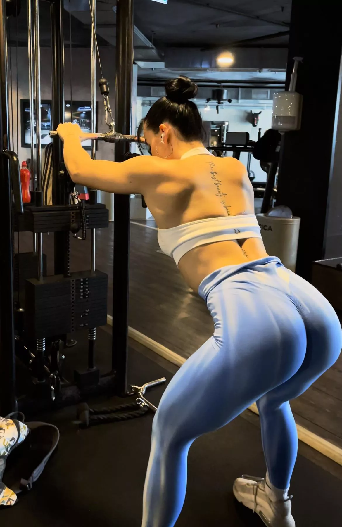 Tryna spot me?🍑 [F]