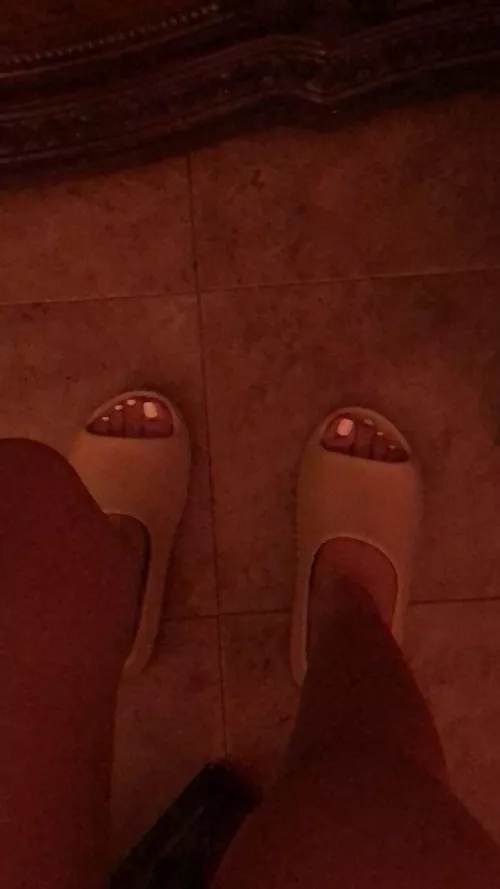 Wanna worship me 👅 OC