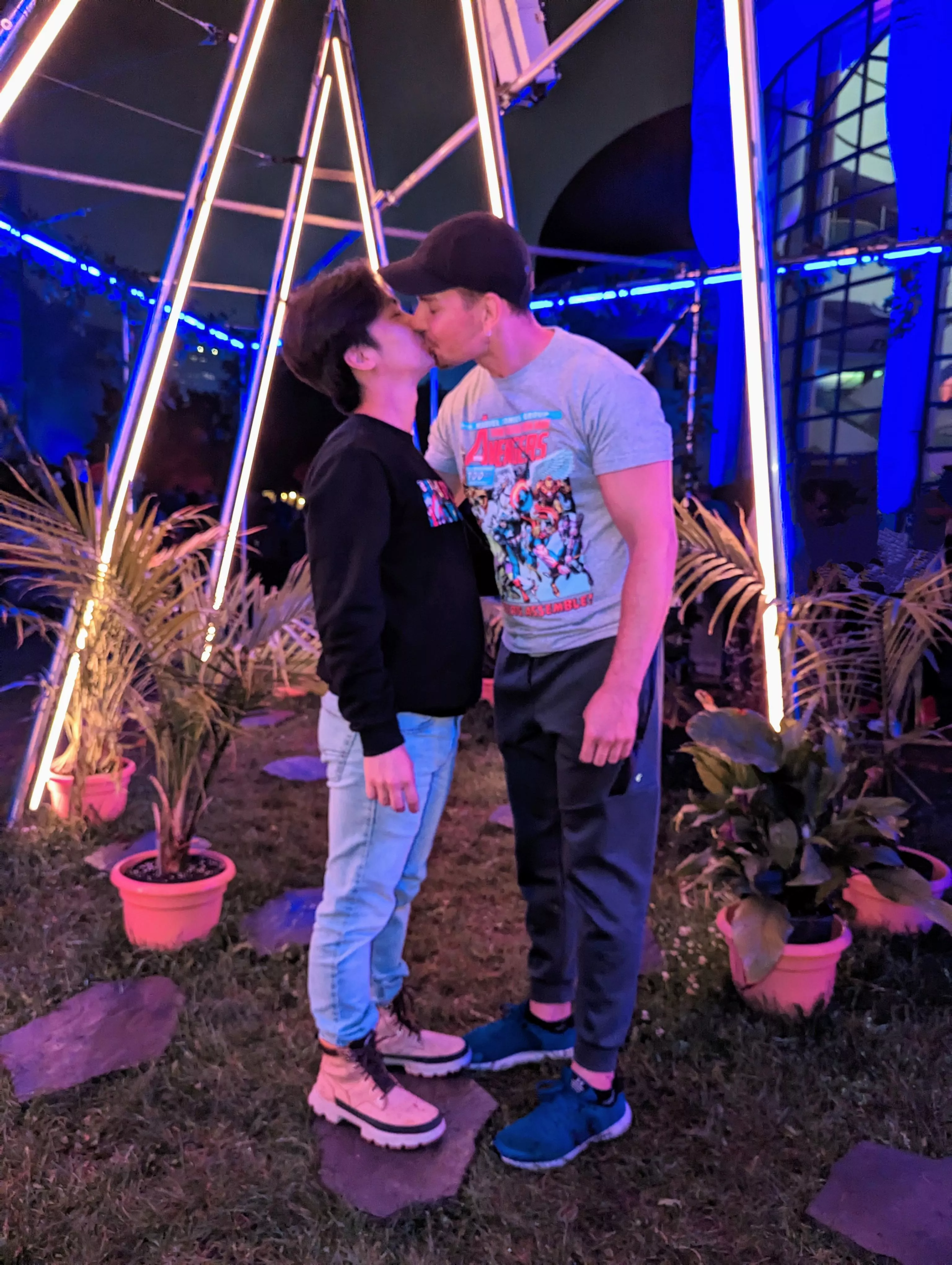 What if we kissed under the fireworks? 🥰
