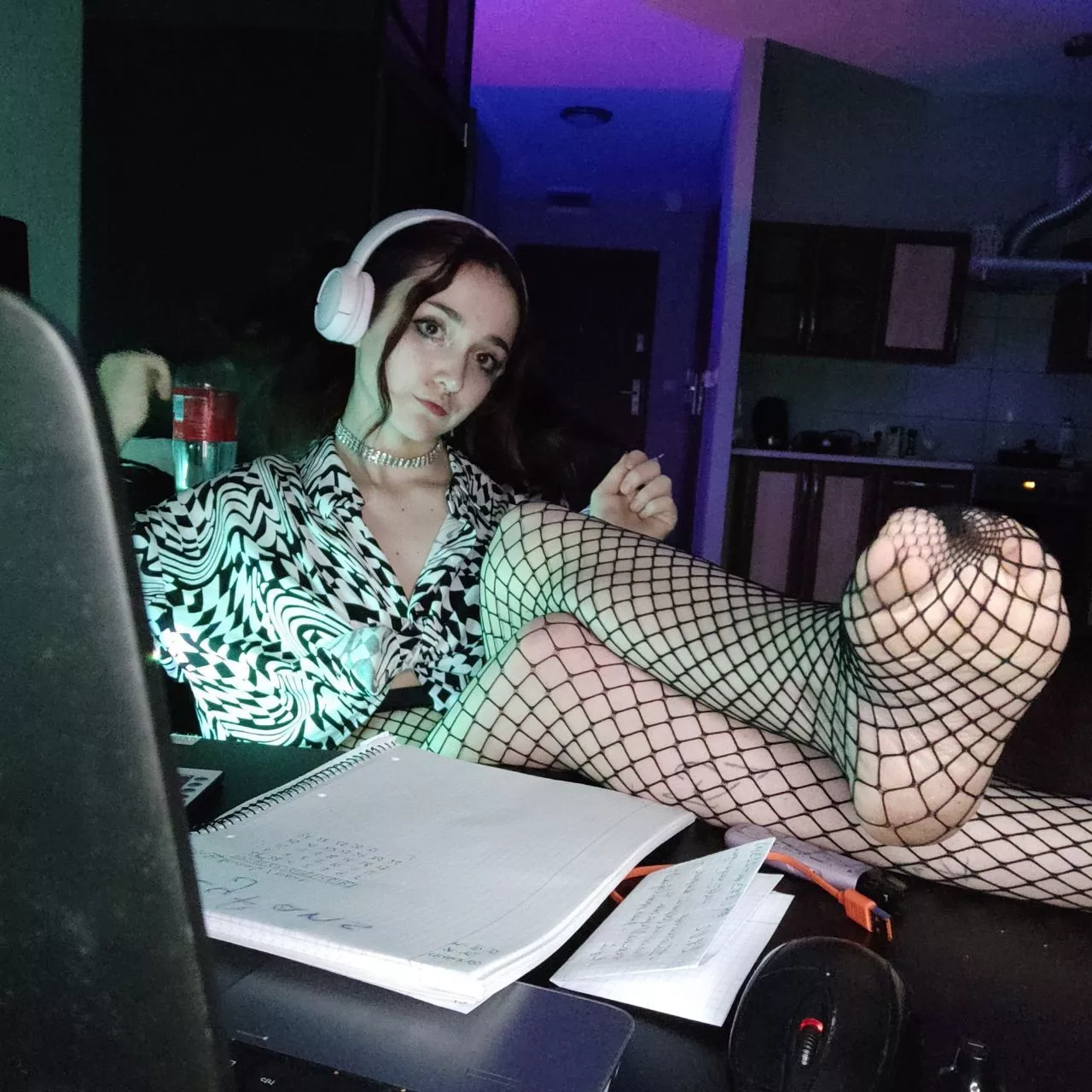 You'd want my legs on your shoulders, wouldn't you