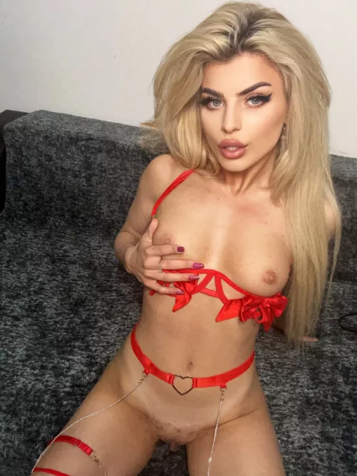 Any man choose me over big boobs?