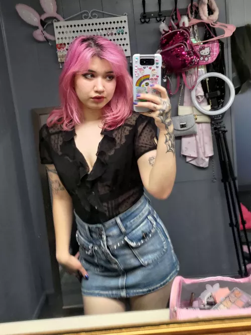 Blurry but do i still look cute? :3