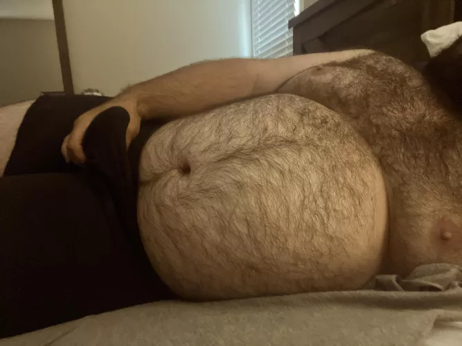 Feeling some type of way this morning. Should I wait for you in bed or meet you somewhere for early morning public play otw to work? 31M