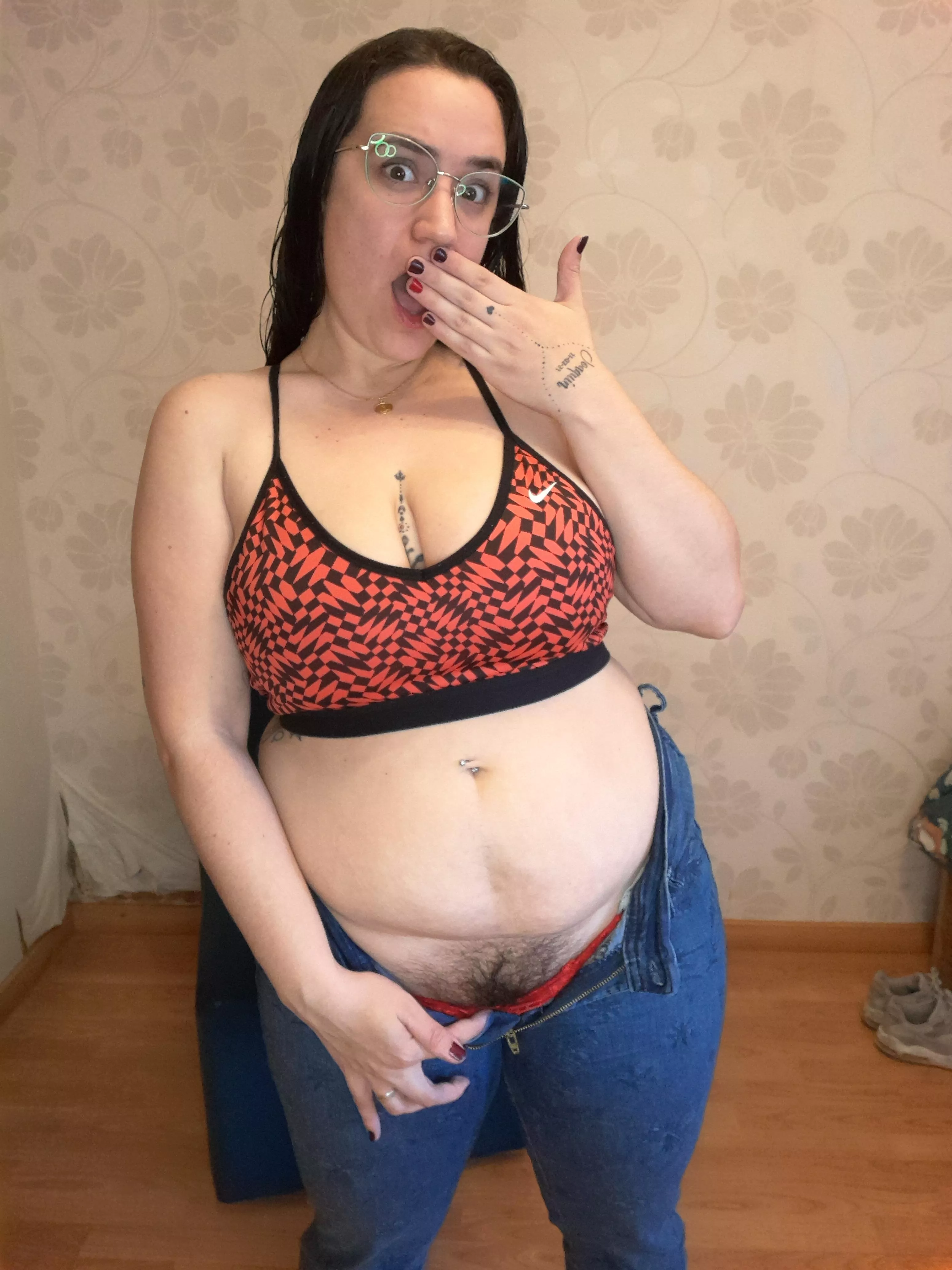 I was surprised to see that my belly was so big, but is cute right?