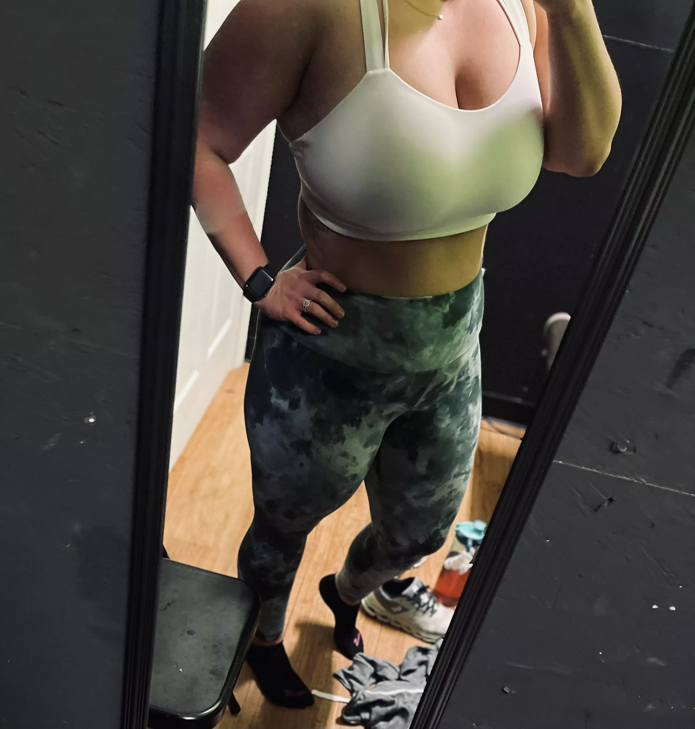 Just a naughty gym tease!