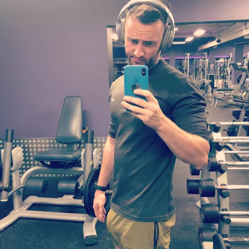 More gym selfies [30]