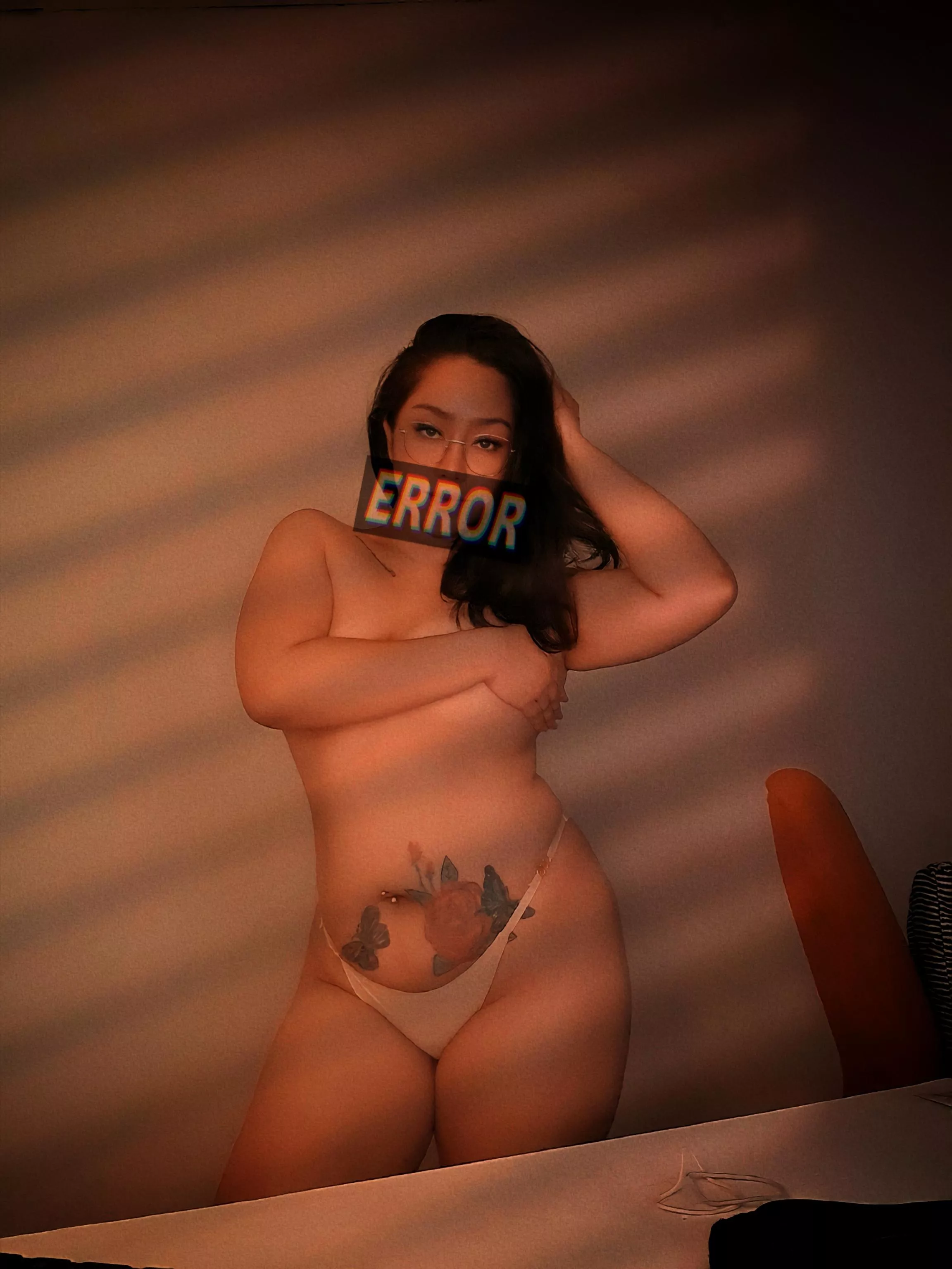 Must've been a deadly kiss. Only love can hurt like this. Your kisses burn into my skin. Only love can hurt like this. But it's the sweetest pain. Burnin' hot through my veins. Love is torture, makes me more sure. Only love can hurt like this. (f)🖤