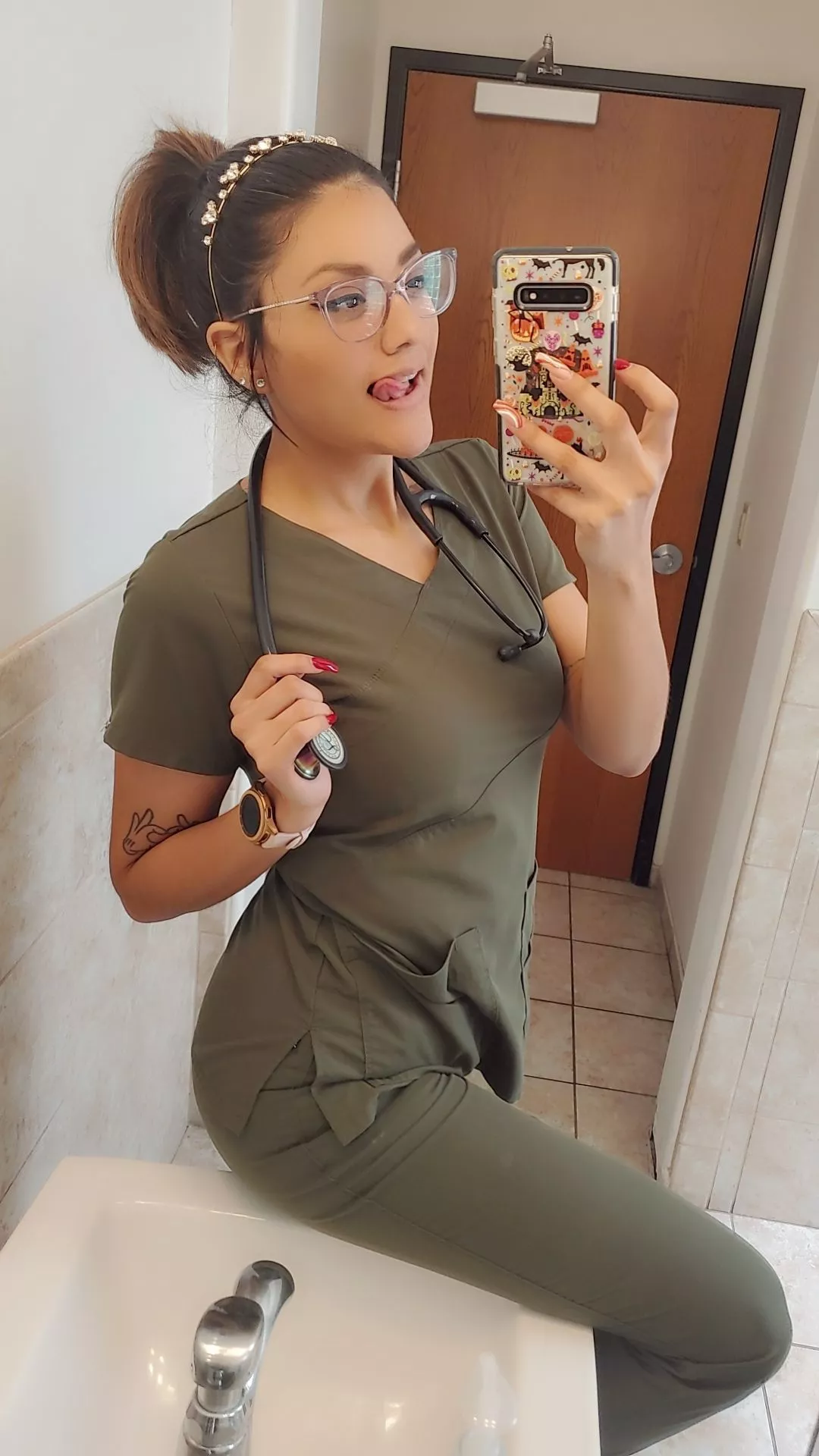 My body is your playground