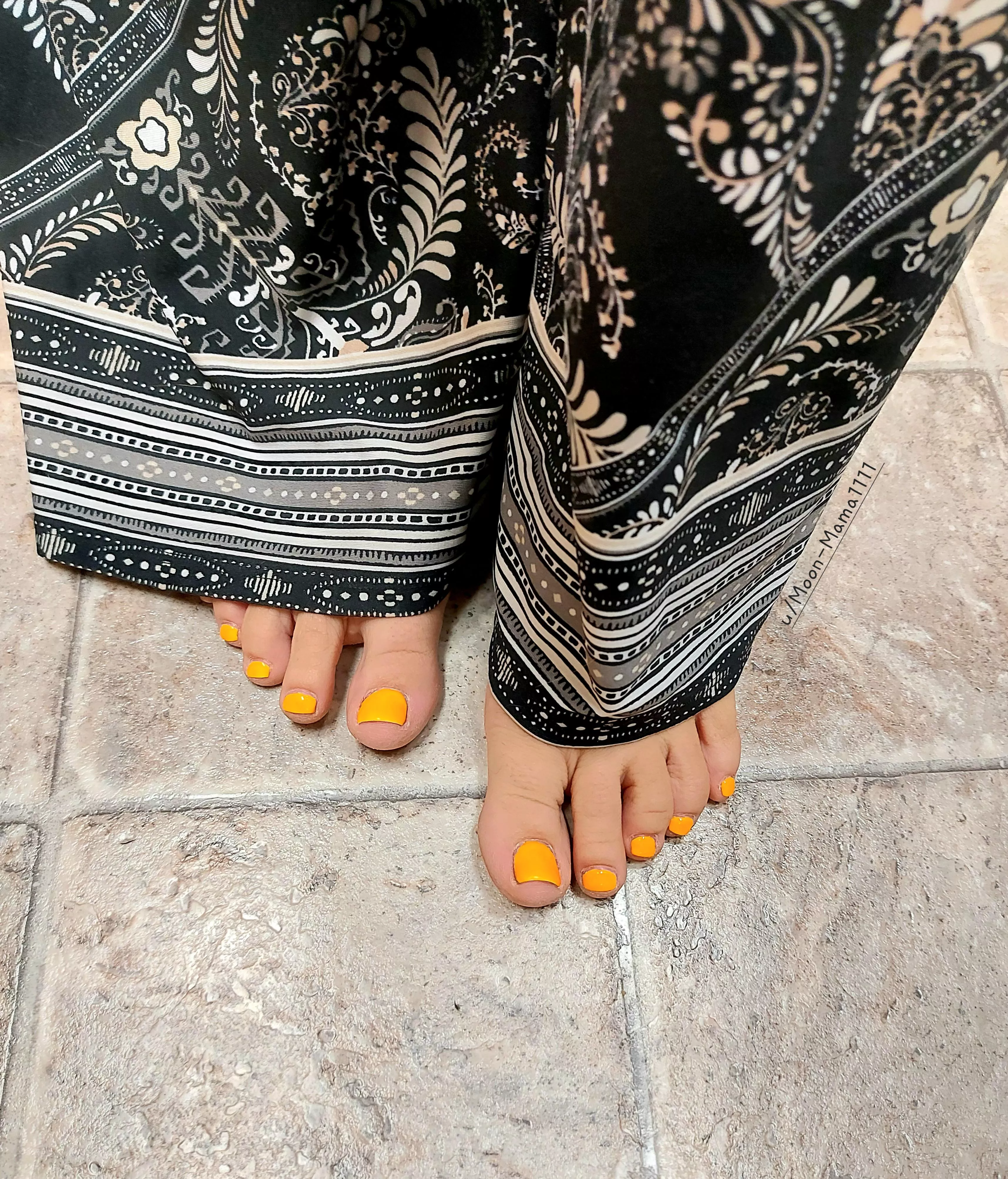 My only wish is that someone would suck my toes 😭