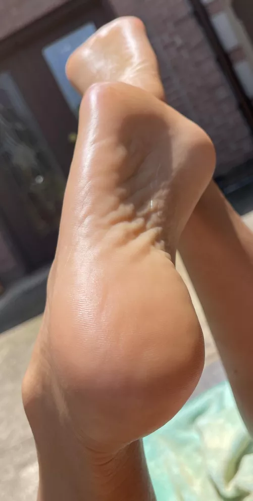 ☀️ Sunny Soles ☀️
