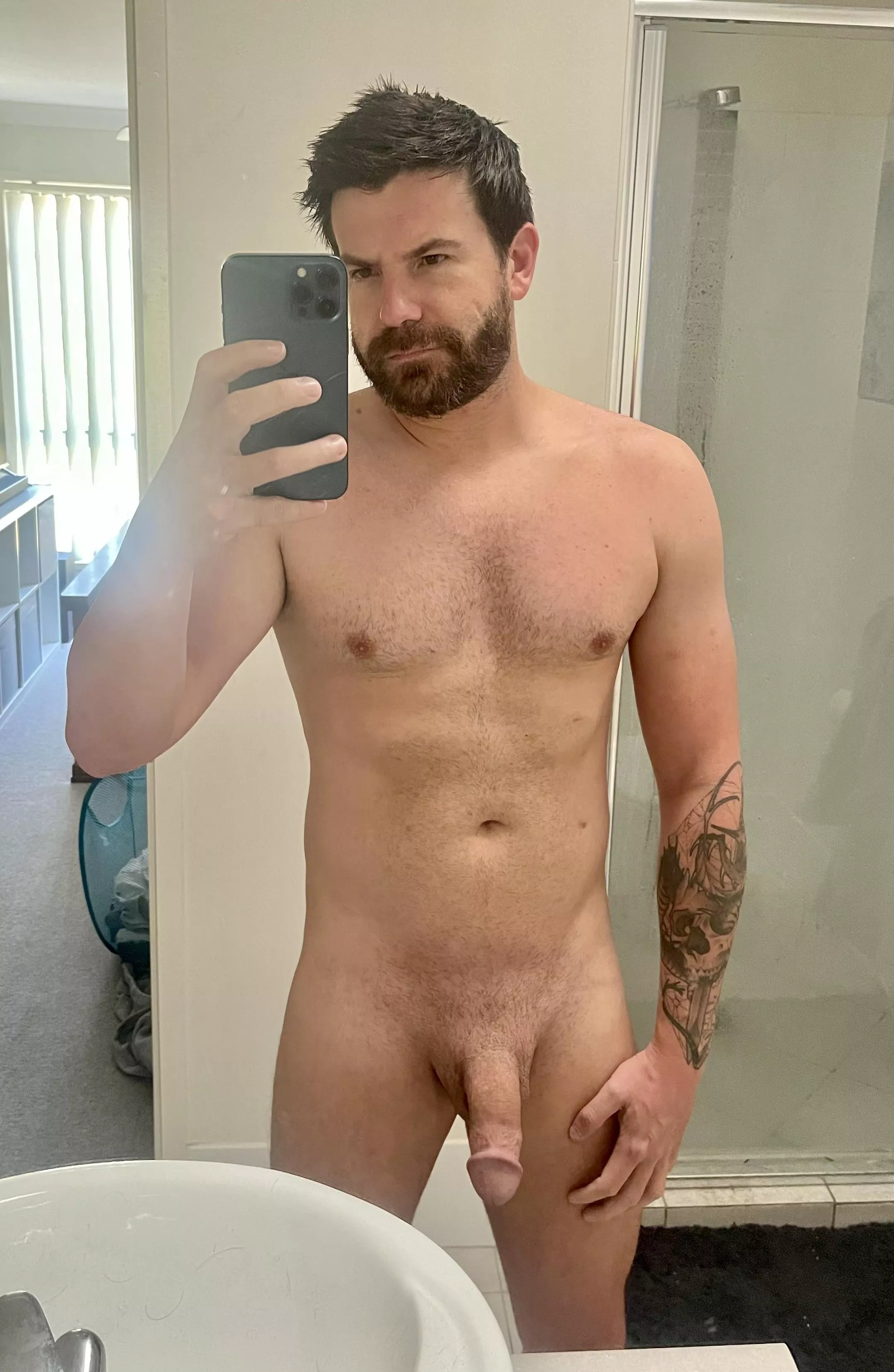 Time to get ready to for weekend 🔥