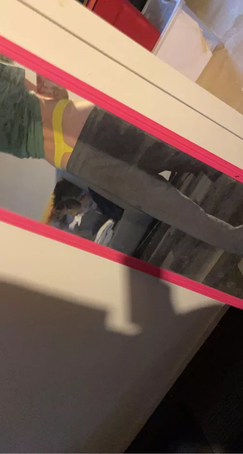 Who’s gonna cum rip my pants off and cream pie my virgin ass🥵