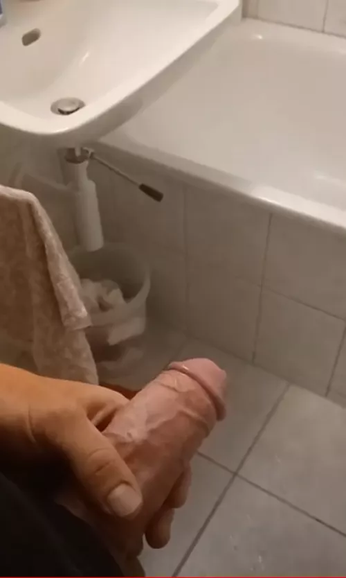 19M do you think i can make it to the tub?