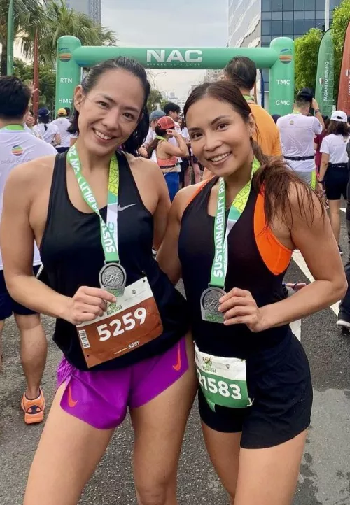 [2] which mature asian? Left or right?