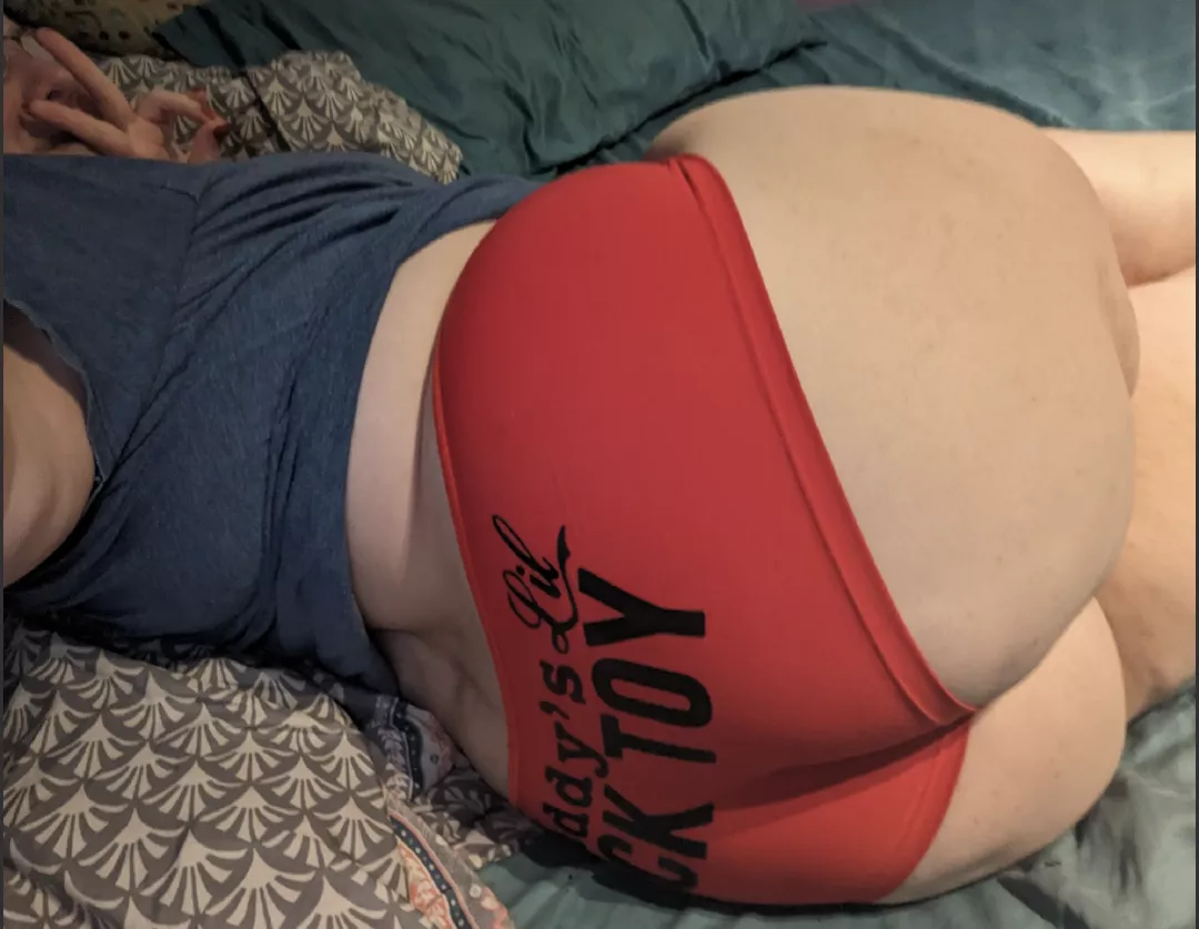 2XL panties and my butt still eats them up 😅
