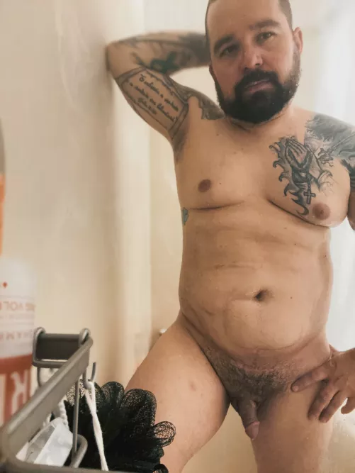 (32) Who's washing daddy then?