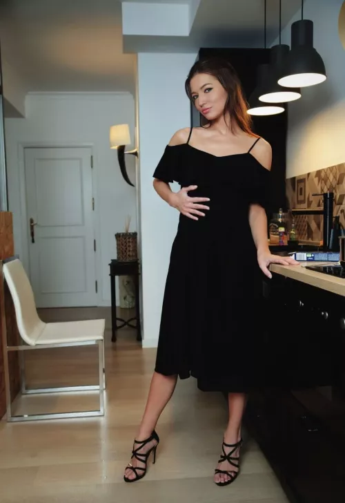 A housewife should meet a man either way or without anything on her, but heels should always be