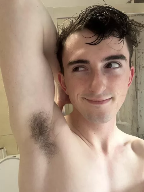 About to shower after my workout… who wants a sniff first? ☺️