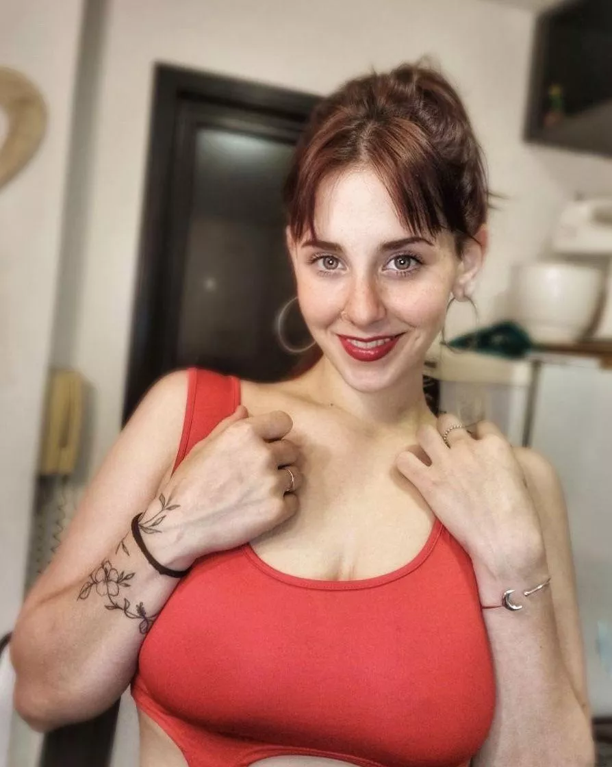 Are you into the color red like me?