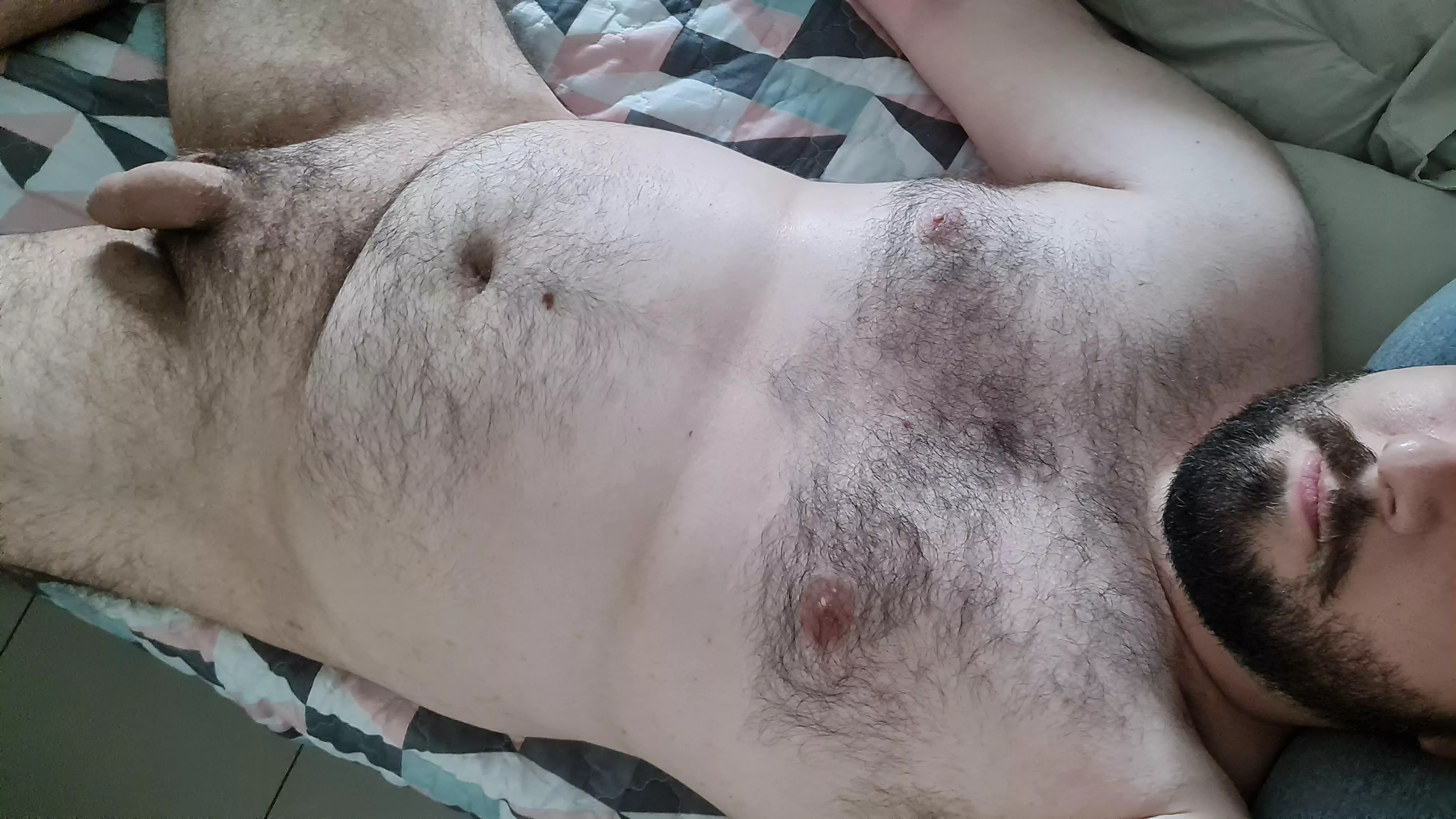 can somebody get me hard?