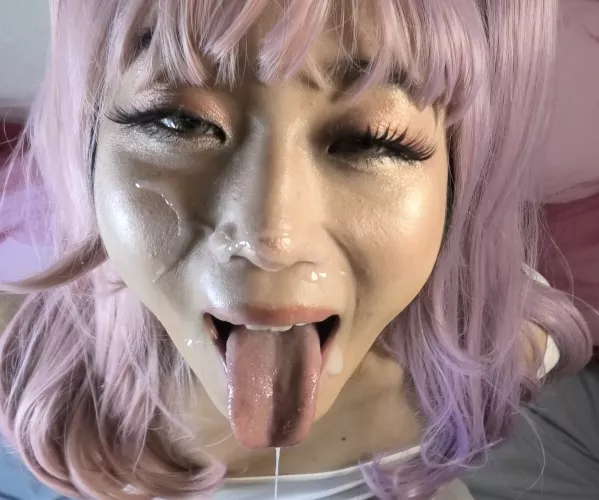 Every penis need a cute japanese recipient like me.