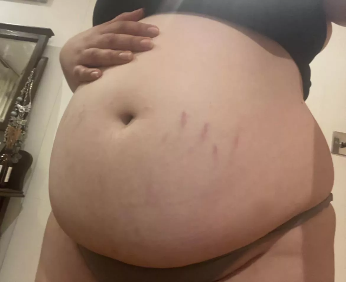 feel like I’m going to burst 🥵 but I think I could eat just a little bit more with some encouragement 😜