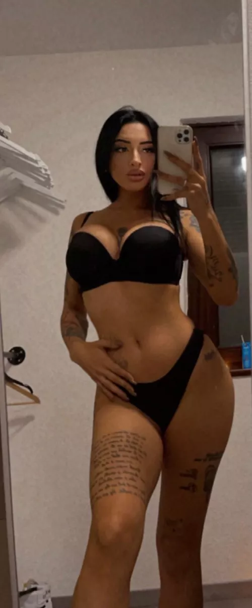 I Think you should poke my belly button no?