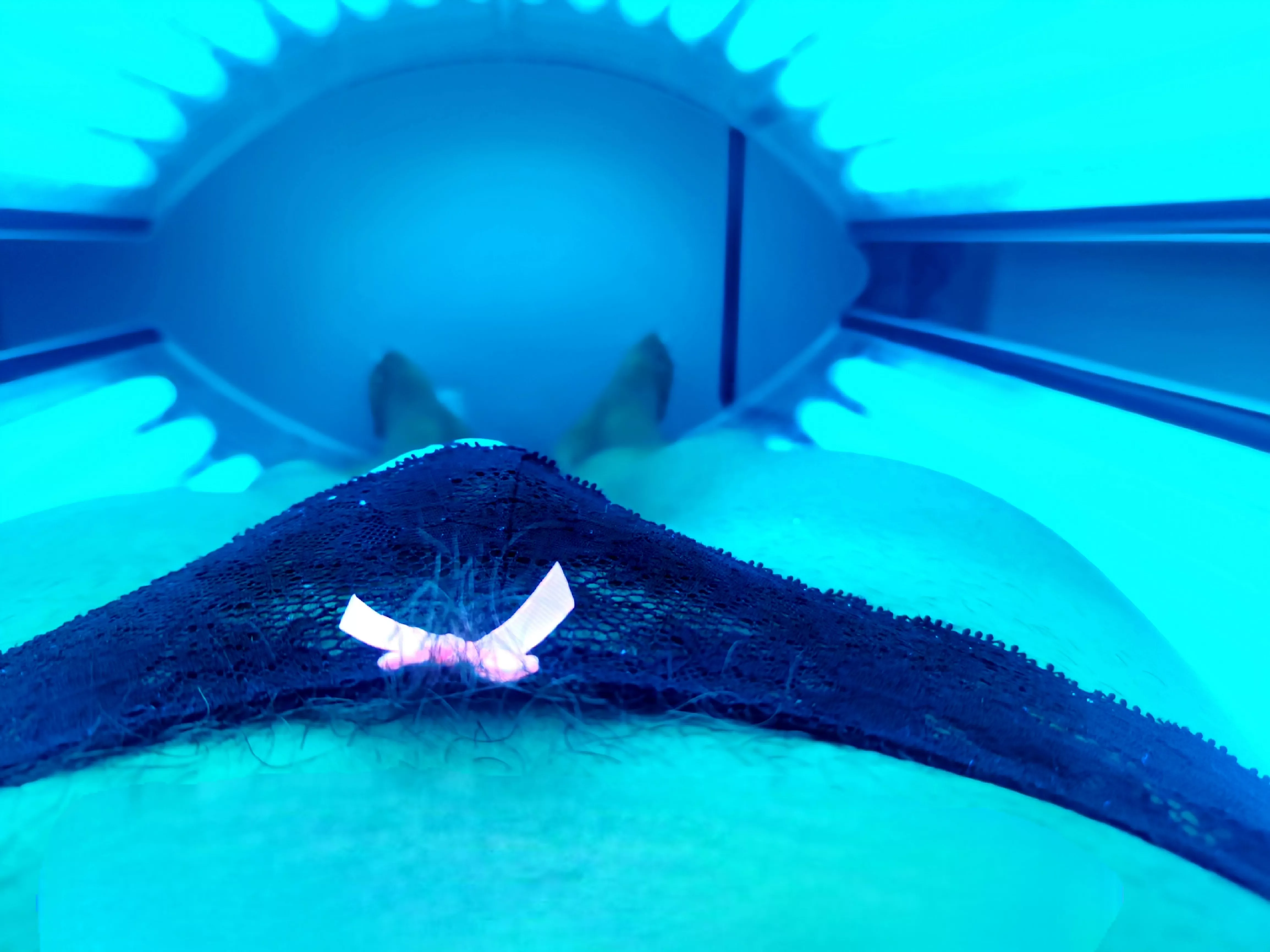 I want cute tanlines