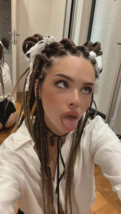 I want your cum all over my face