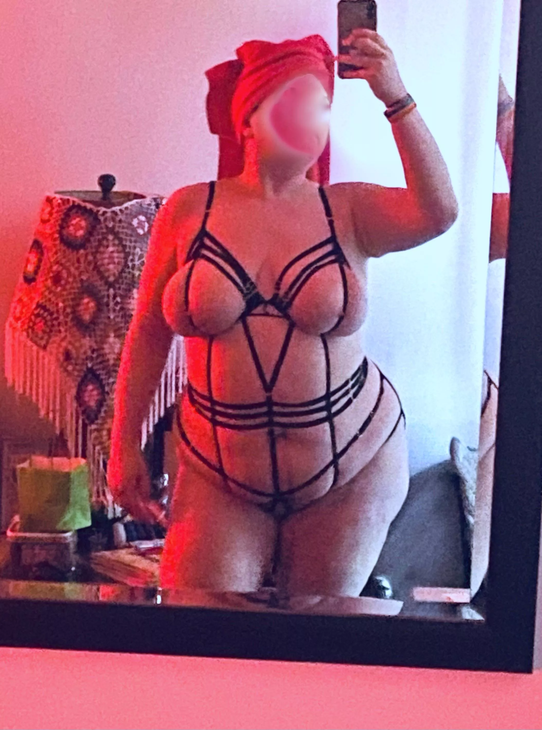 In a relationship…but missing casual sex 🤫 😈😝 wore this last night 💋