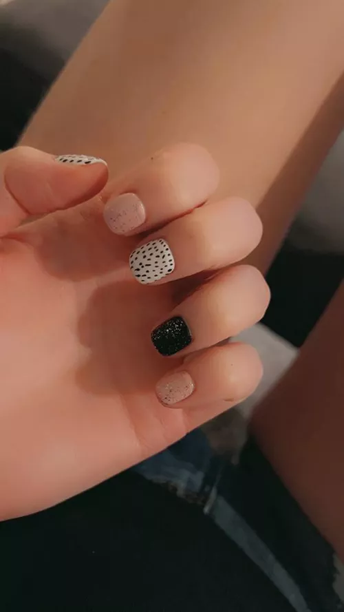 Love these nails 💕