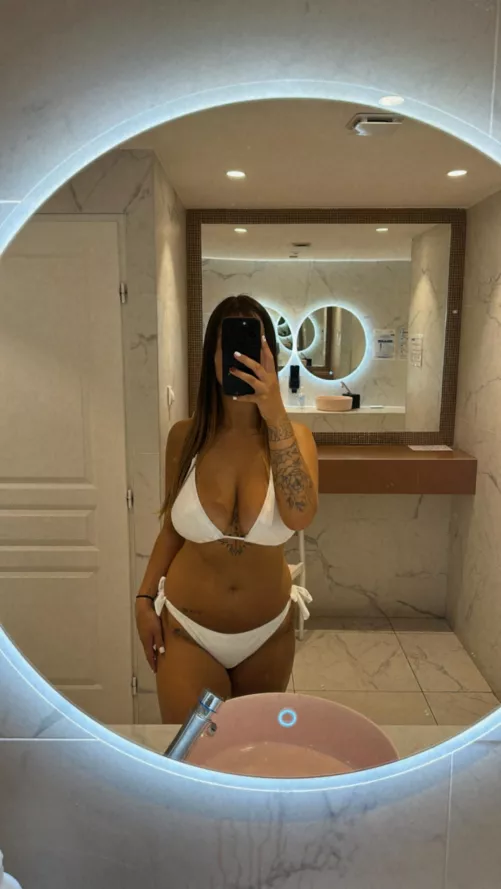 my bra is suffering [f]