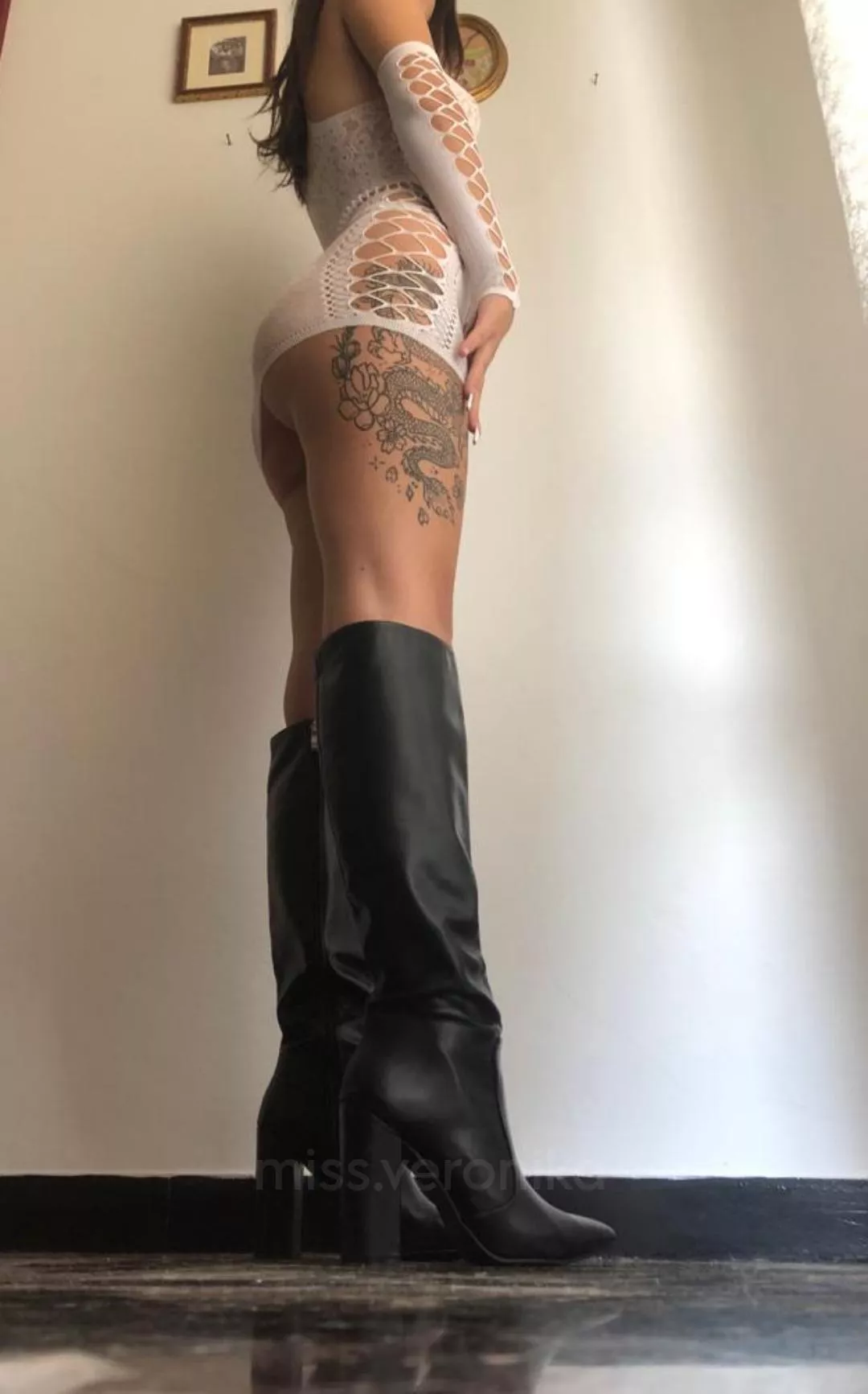 On your knees and make my boots shiny slave 😈🖤