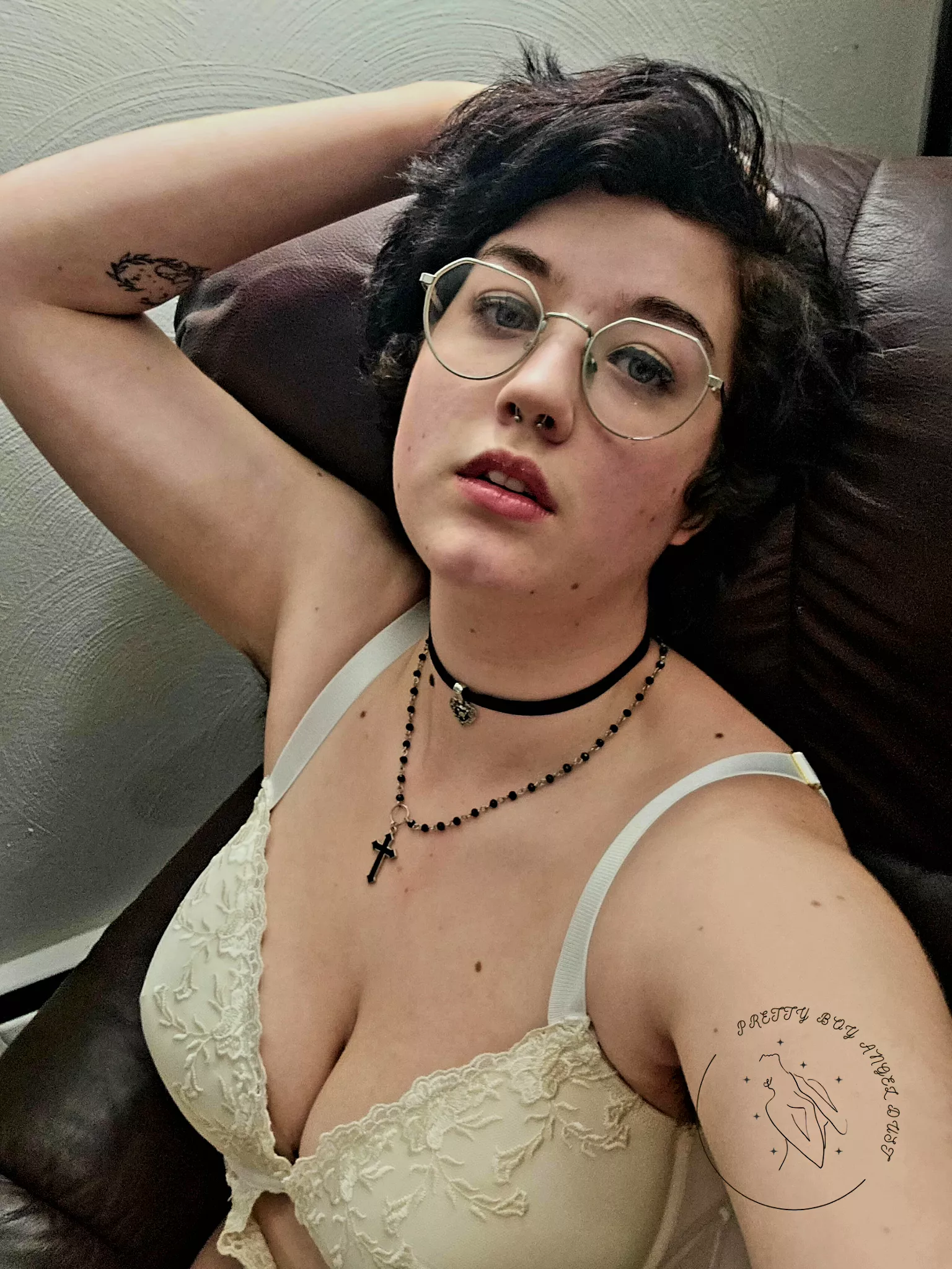 Peekaboo!! I see you 😘💋