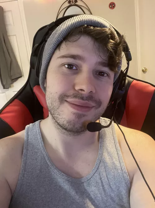 Streaming some fortnite :) open lobby, come hangout! 💜