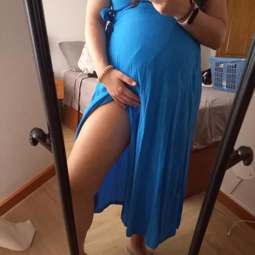 This pregnant slut is wearing some panties or not? 🤫😋 if u know, u know the answer 🫦