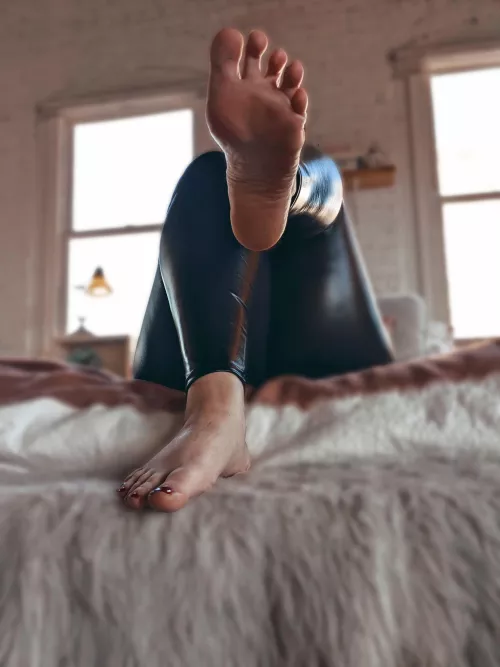 Wake and ache for soft soles 🖤