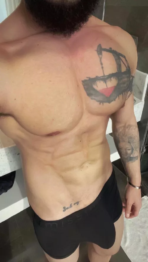 Walking around the locker room with a semi, love the looks