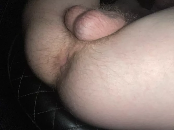 Would you eat me out while I’m gaming?