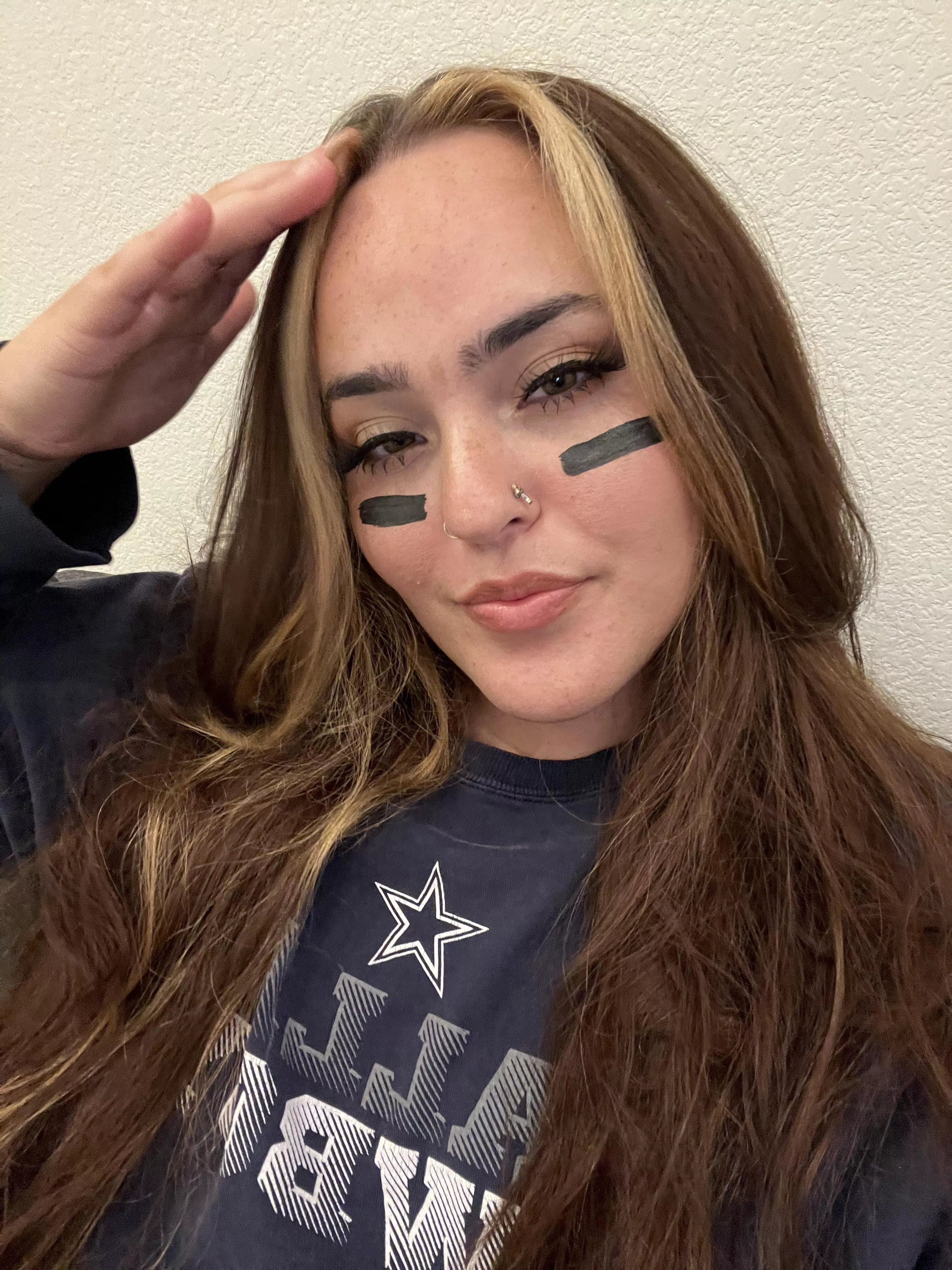 A new day, a new selfie (; happy saturday