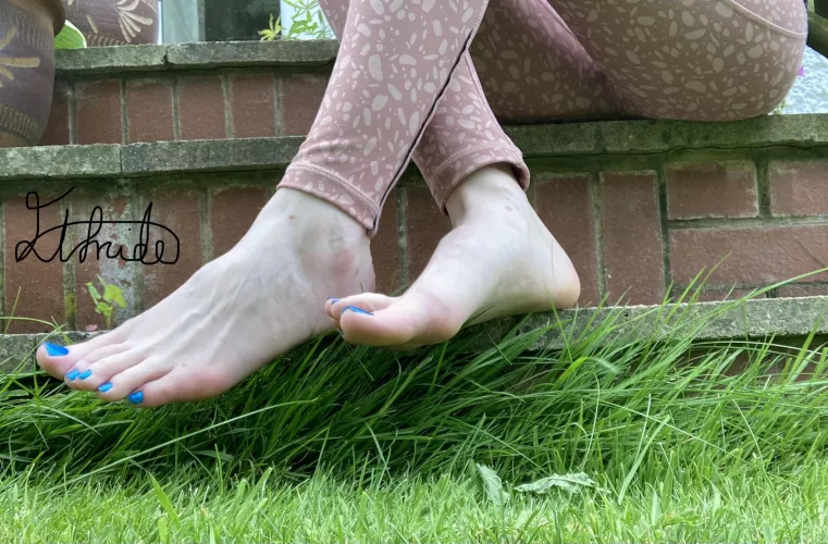 Baring my toes